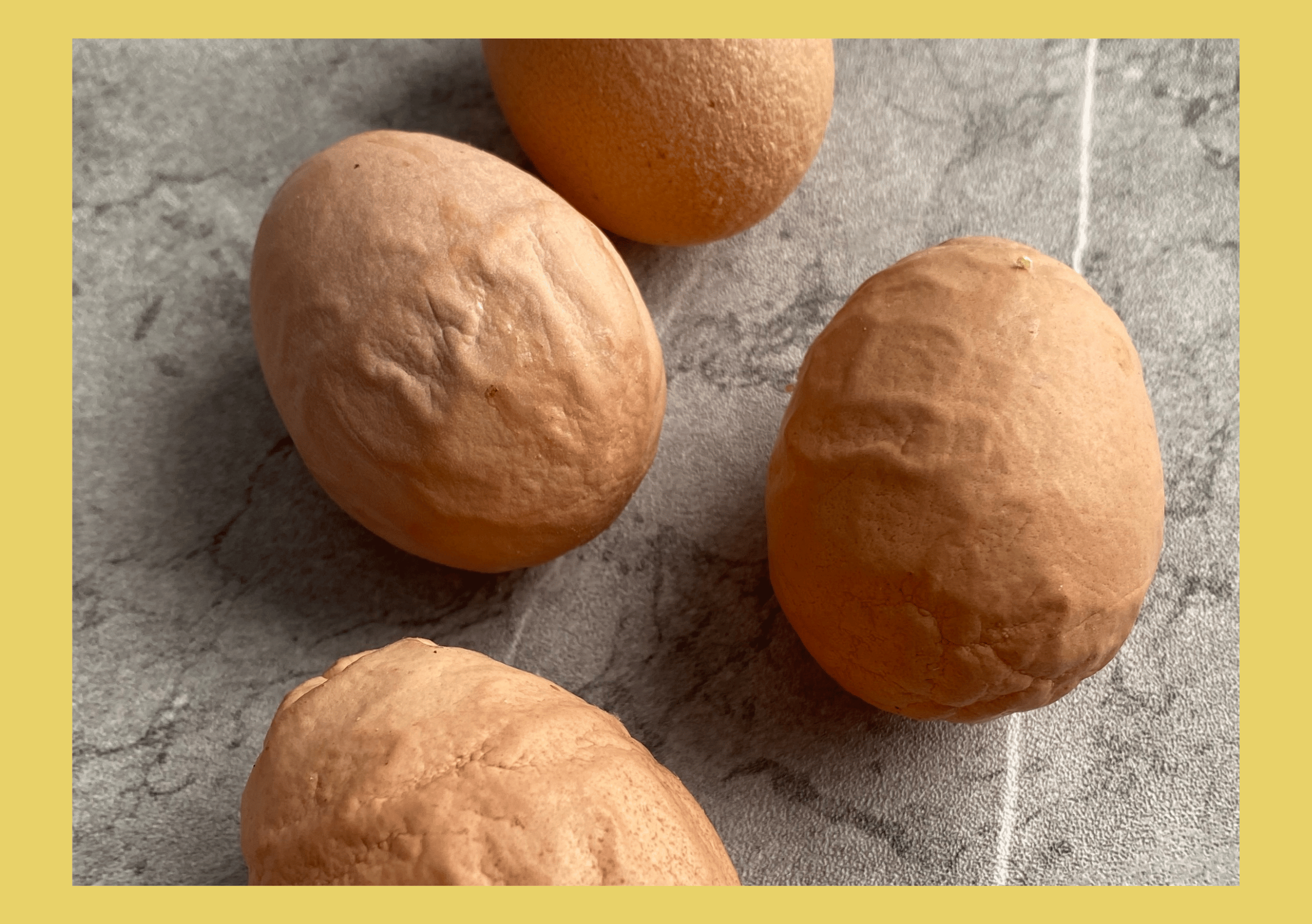 telur ayam bergelombang berkerut